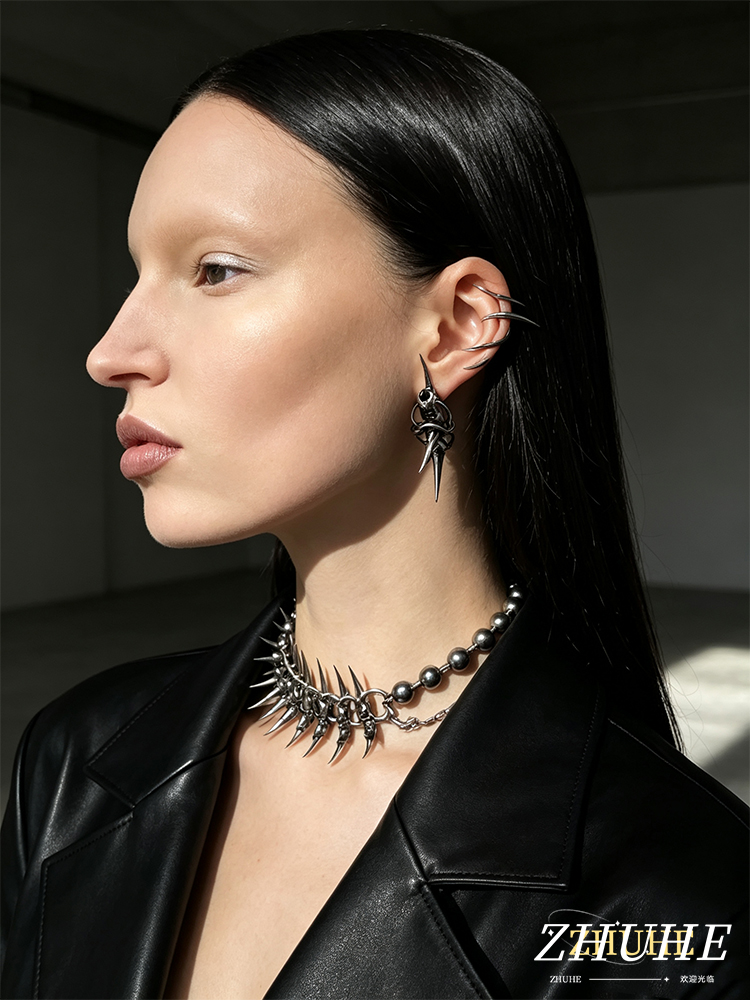 Street Fashion Earrings - 구리 합금 소재 다크 펑크 스켈레톤