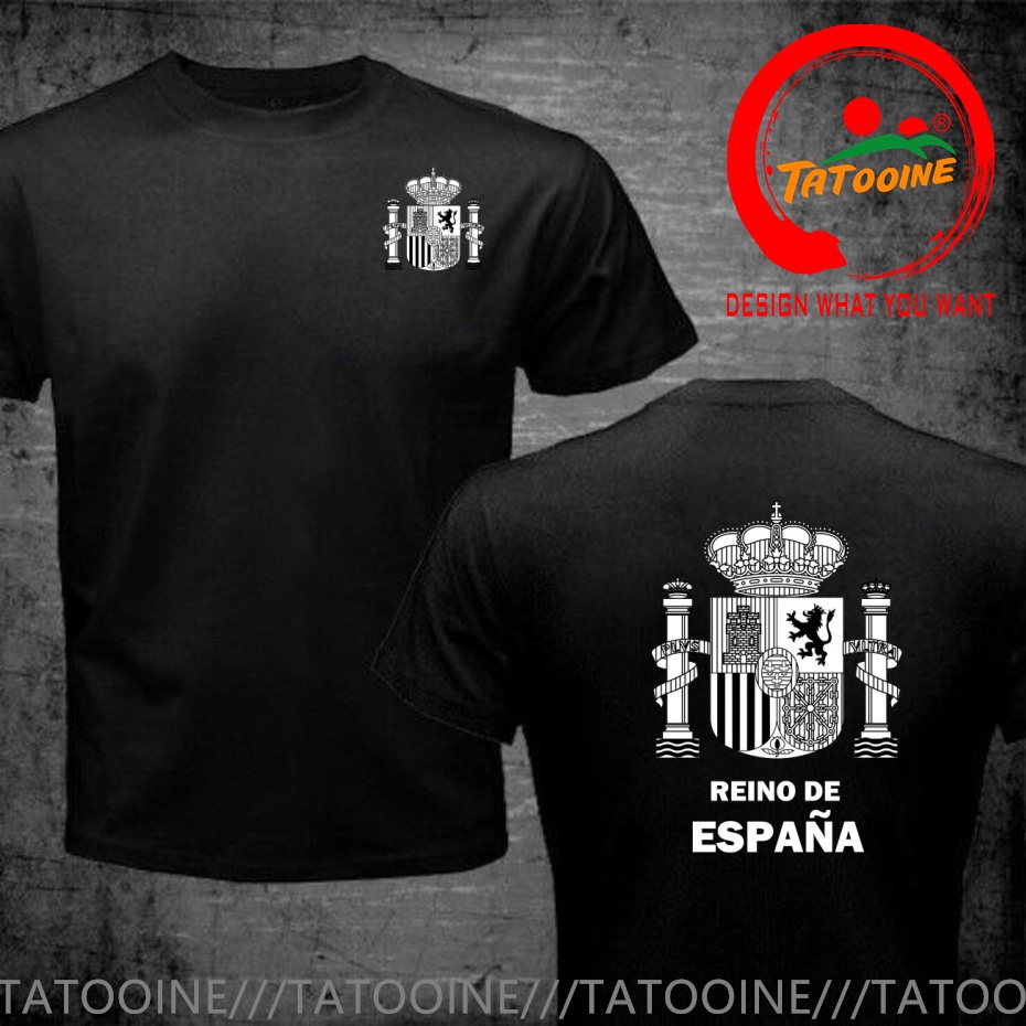 Street Fashion In Spain - 스페인 국가 상징 흑백 문장기 티셔츠