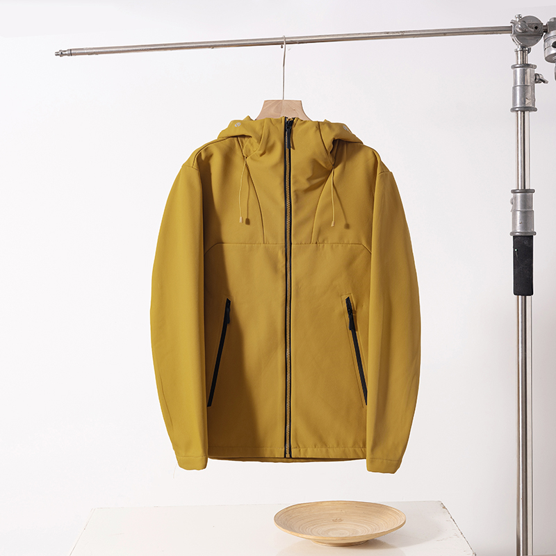 고품질의 세련된 디자인을 갖춘 아웃도어 캐주얼 트렌디  - Windbreak Shell Jacket 리뷰 및 가격